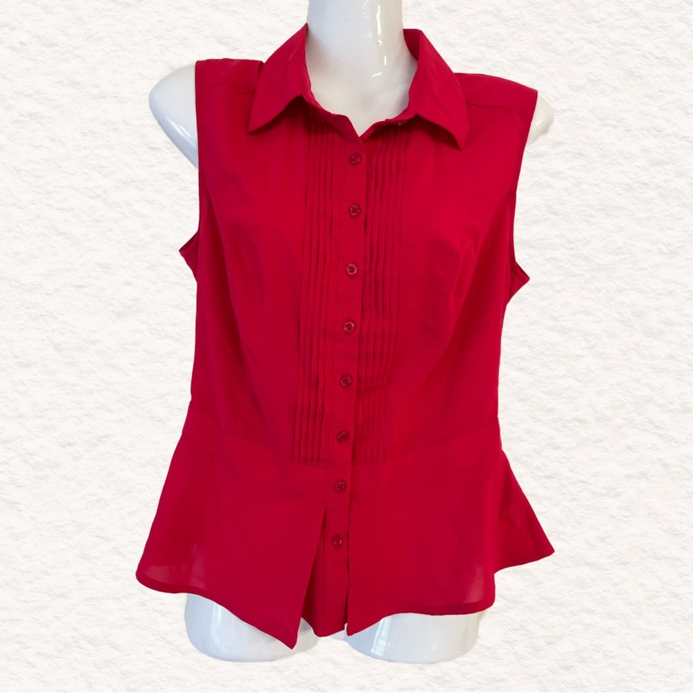 Suzy Shier Small Red Sleeveless Blouse